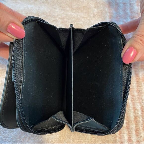 Victoria’s Secret Black Nylon Zip Around Wallet - Picture 4 of 9